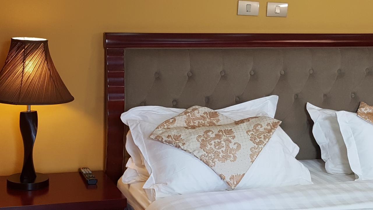 Blue Nest Hotel Addis Ababa Bagian luar foto